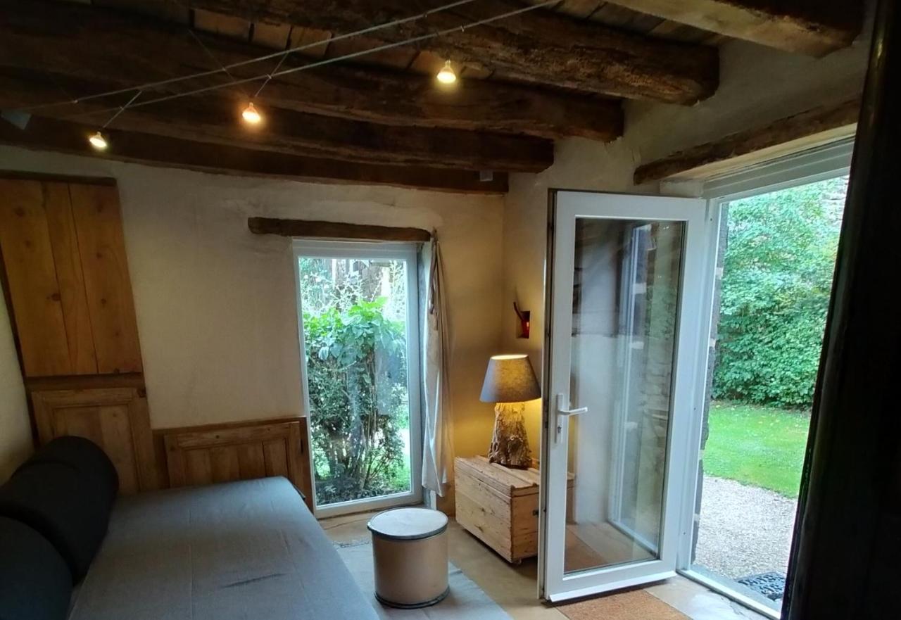 Suites De Campagne Les Eydieux, Petits Dejeuners Inclus Saint-Angel  Exteriör bild