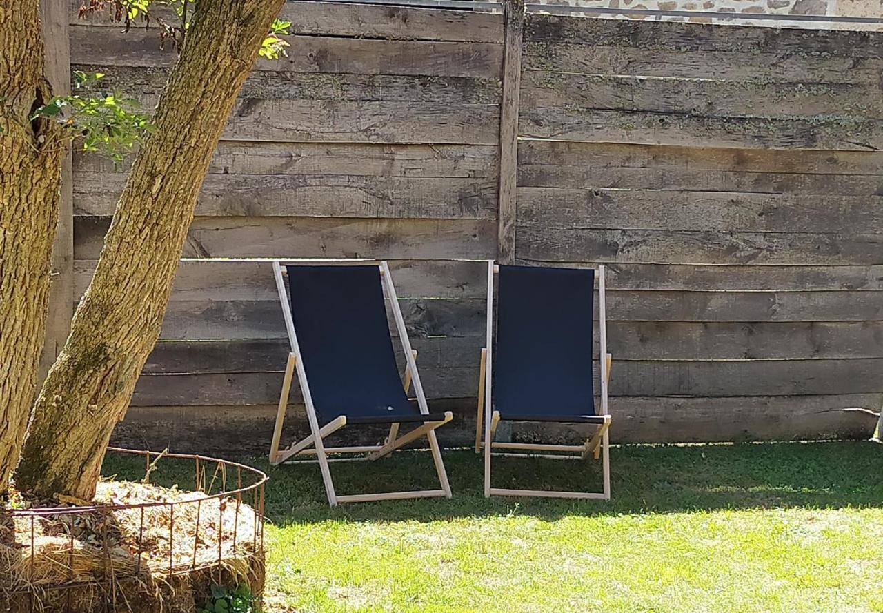 Suites De Campagne Les Eydieux, Petits Dejeuners Inclus Saint-Angel  Exteriör bild