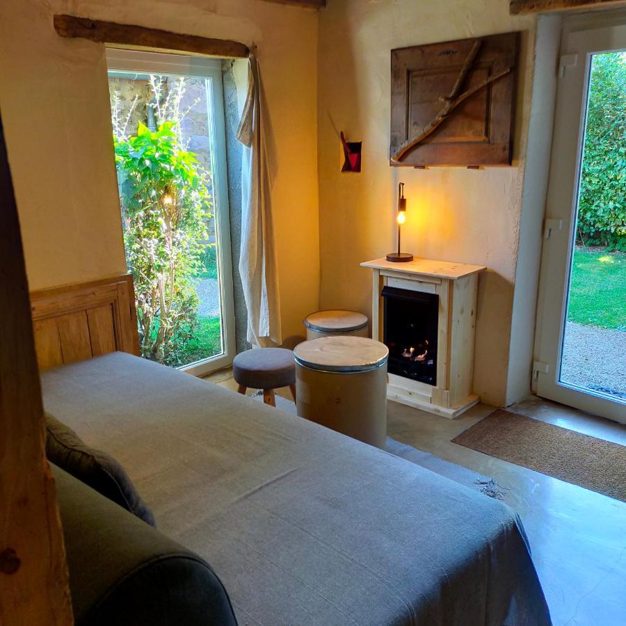 Suites De Campagne Les Eydieux, Petits Dejeuners Inclus Saint-Angel  Exteriör bild